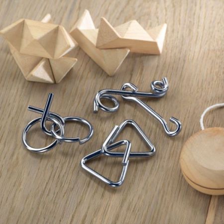Puzzle / casse tte en mtal personnalis ref MO9191